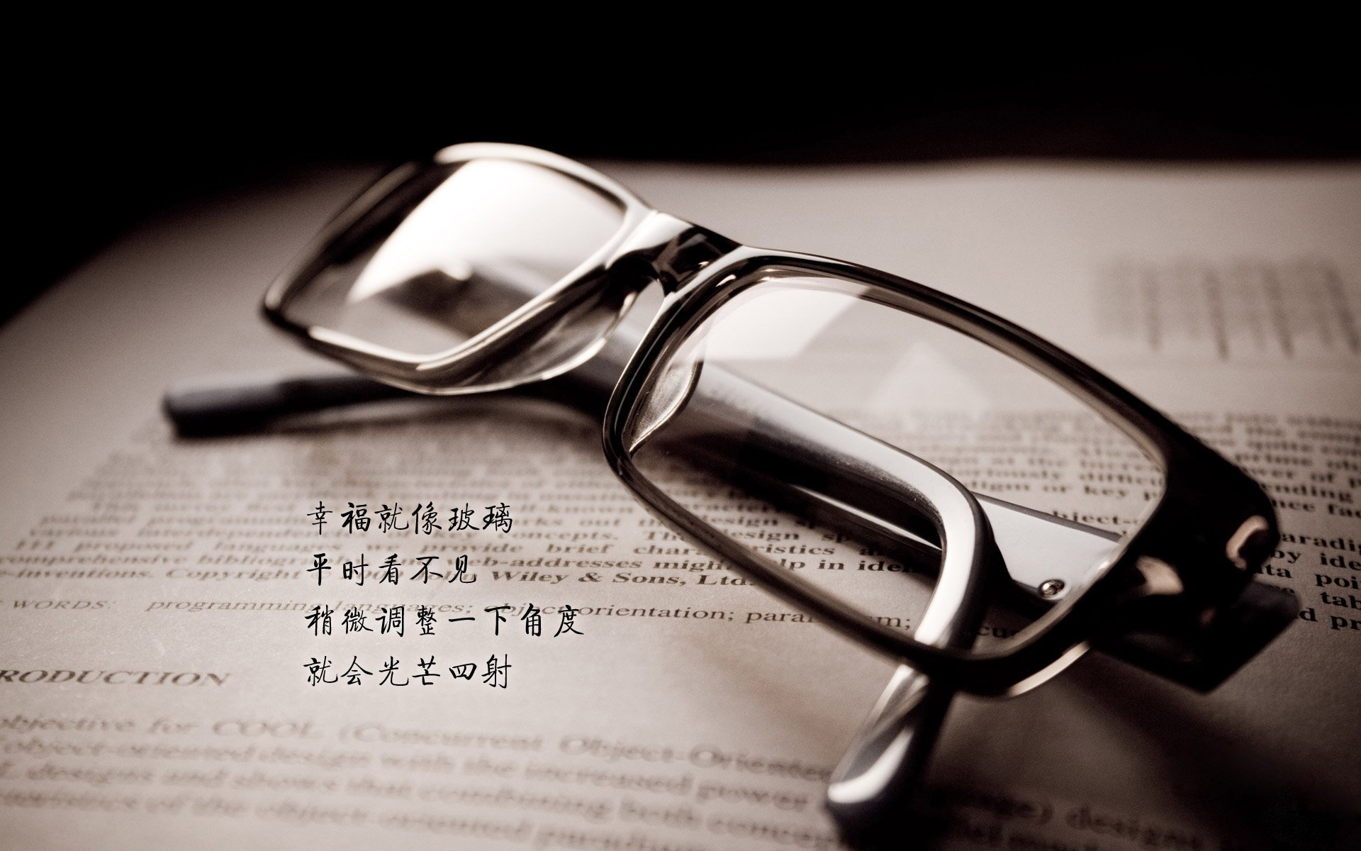 羽毛球高手激烈对抗赛场气氛紧张，羽毛球比赛心态怎么调整